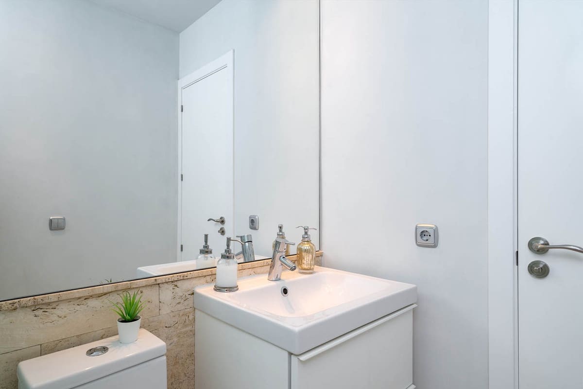 Chalet de 3 habitaciones en Marbella en venta con piscina - 1.990.000 € (Ref: 9471240)