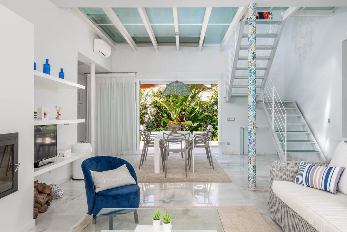 Chalet de 3 habitaciones en Marbella en venta con piscina - 1.990.000 € (Ref: 9471240)