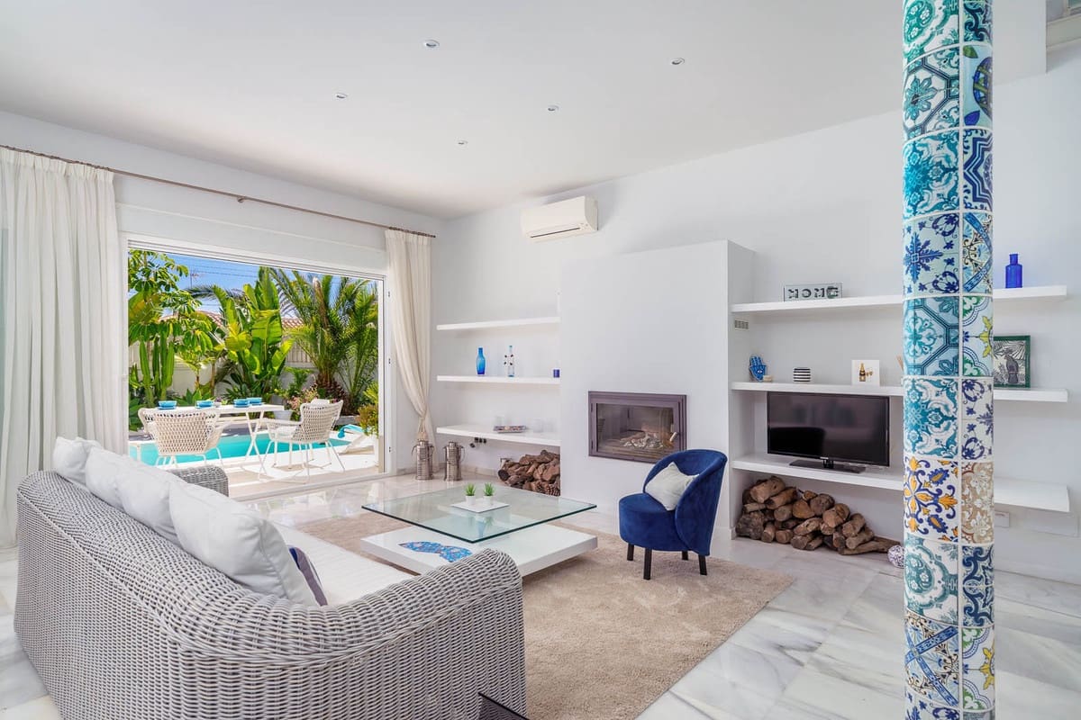 Chalet de 3 habitaciones en Marbella en venta con piscina - 1.990.000 € (Ref: 9471240)