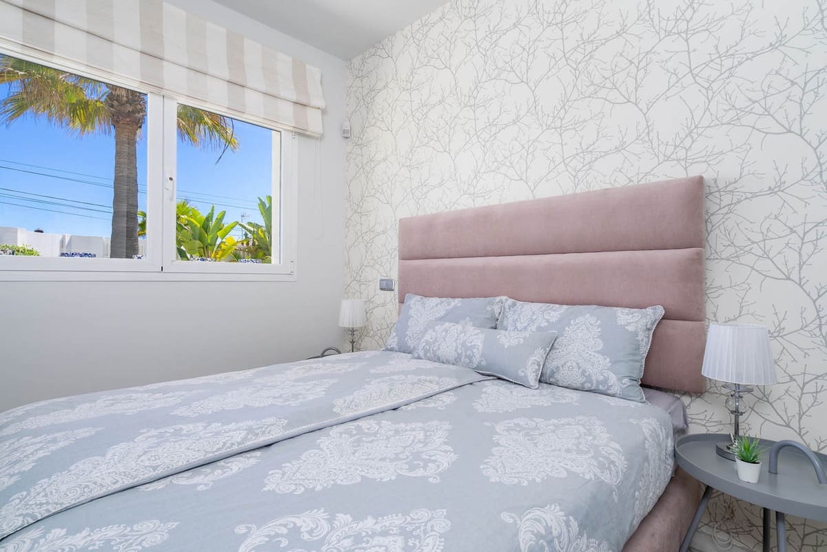 Chalet de 3 habitaciones en Marbella en venta con piscina - 1.990.000 € (Ref: 9471240)