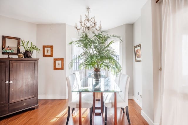 2 quarto Apartamento para venda em Puerto Banus, Marbella com piscina - 395 000 € (Ref: 9471241)