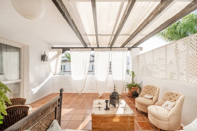 2 quarto Apartamento para venda em Puerto Banus, Marbella com piscina - 395 000 € (Ref: 9471241)