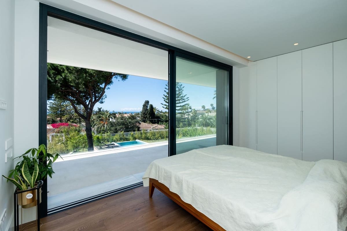 Chalet de 6 habitaciones en Marbella en venta con piscina - 4.775.000 € (Ref: 9471242)