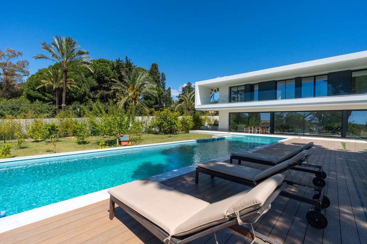 Chalet de 6 habitaciones en Marbella en venta con piscina - 4.775.000 € (Ref: 9471242)