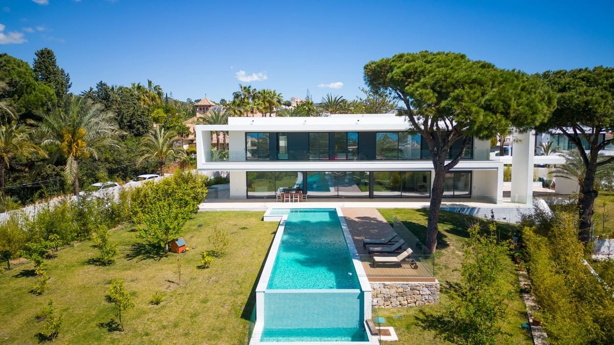 Chalet de 6 habitaciones en Marbella en venta con piscina - 4.775.000 € (Ref: 9471242)