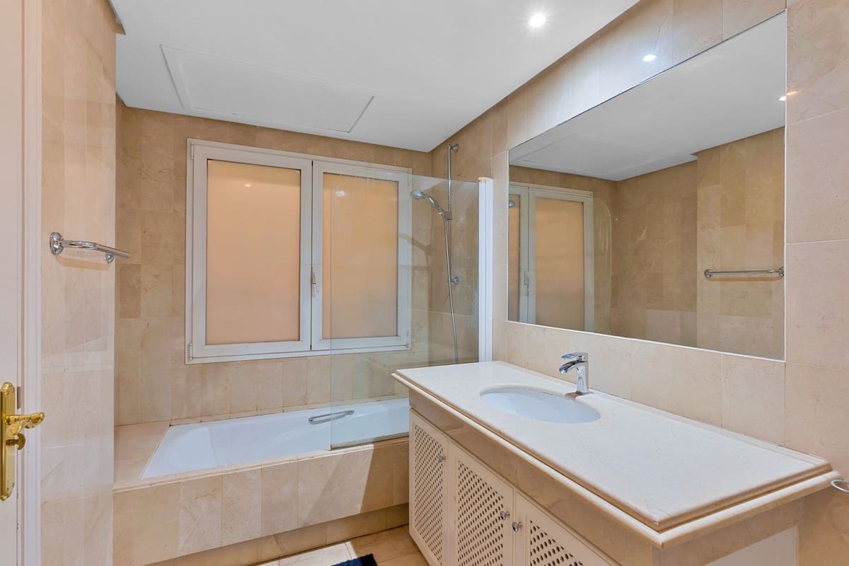 3 soverom Leilighet til salgs i Marbella med svømmebasseng - € 815 000 (Ref: 9471243)