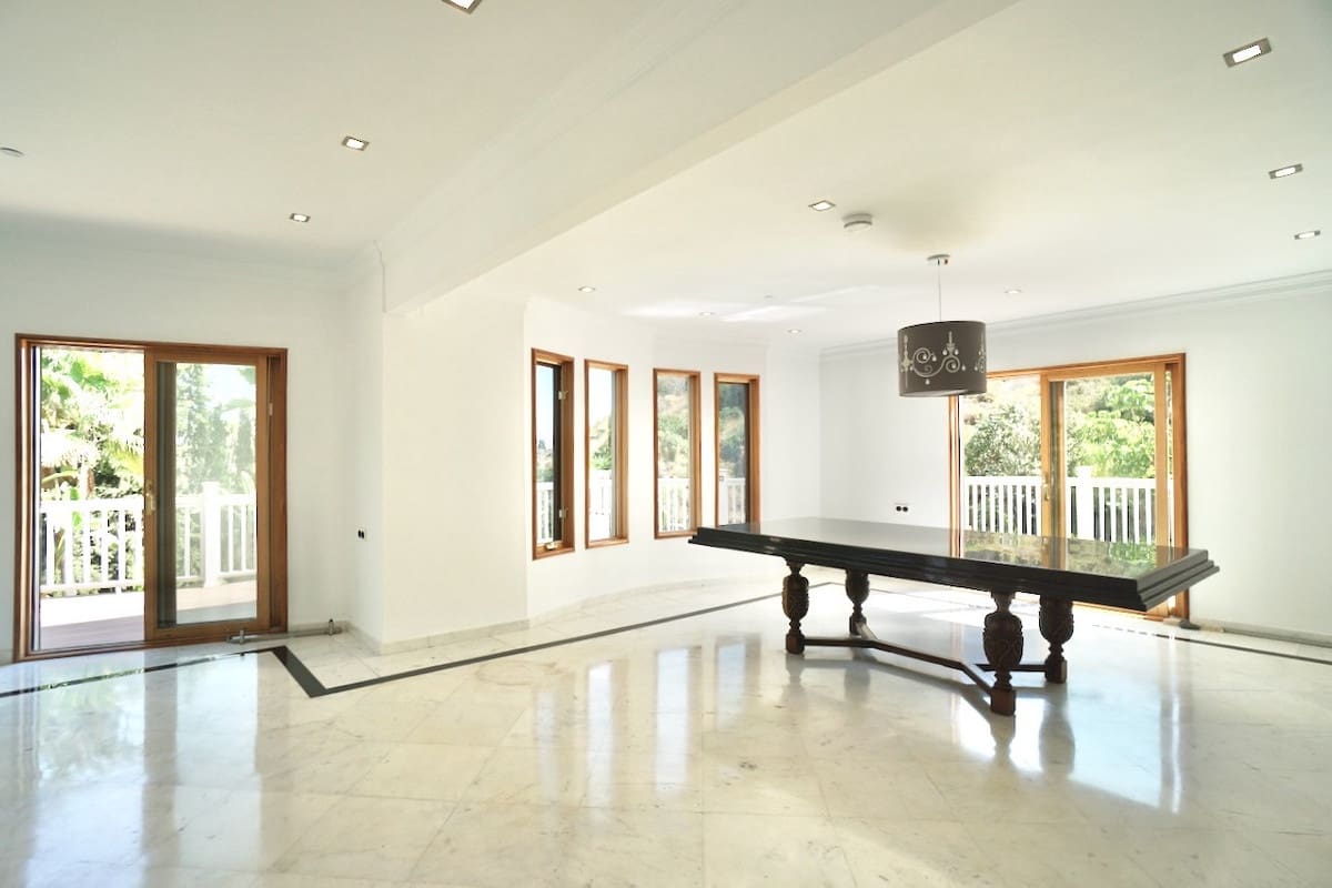 5 soveværelse Villa til salg i Benahavis med swimmingpool - € 1.995.000 (Ref: 9471244)