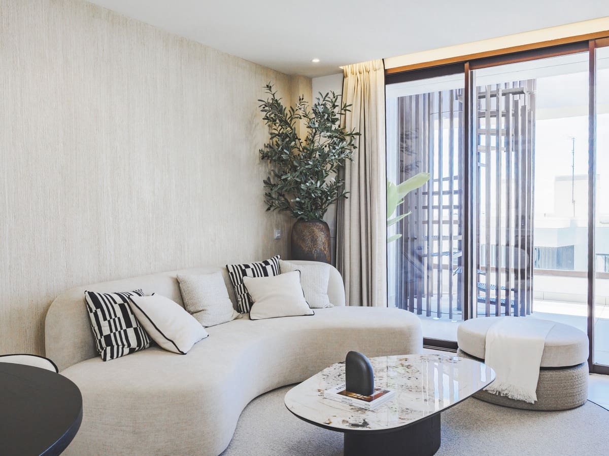 2 bedroom Apartment for sale in Fuengirola with pool - € 499,000 (Ref: 9473159)