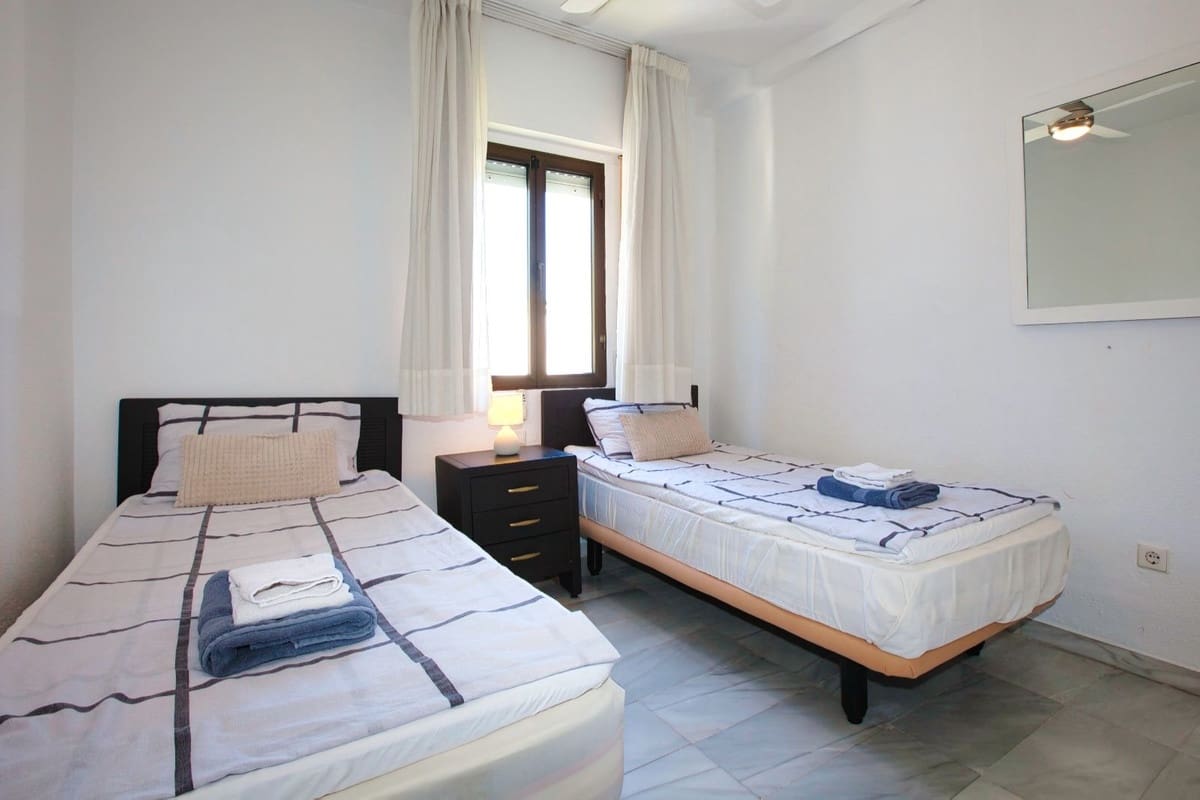 2 soverom Leilighet til salgs i Mijas Costa med svømmebasseng - € 349 000 (Ref: 9476193)