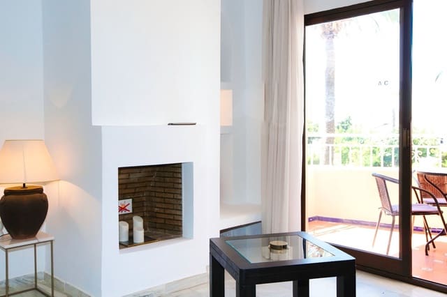 2 soverom Leilighet til salgs i Riviera del Sol, Mijas med svømmebasseng - € 349 000 (Ref: 9476193)