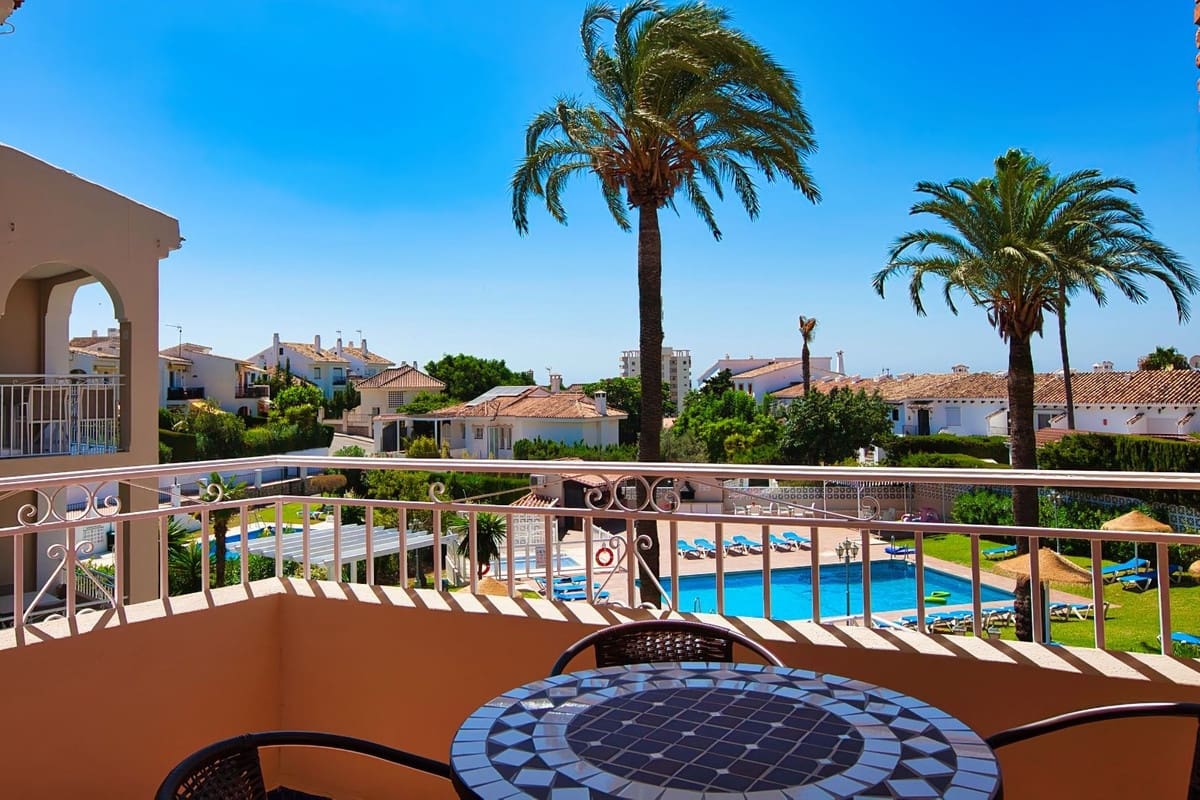2 soverom Leilighet til salgs i Mijas Costa med svømmebasseng - € 349 000 (Ref: 9476193)