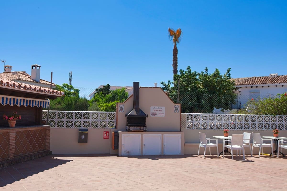 2 soverom Leilighet til salgs i Mijas Costa med svømmebasseng - € 349 000 (Ref: 9476193)