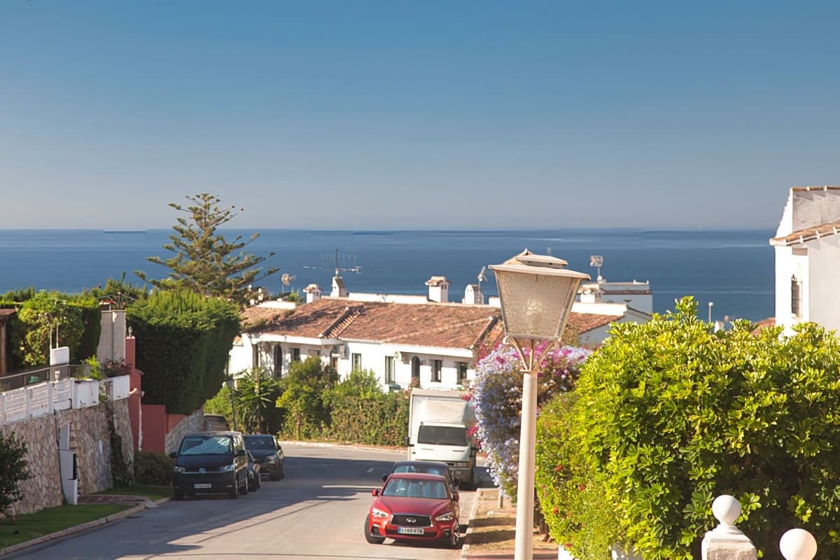2 soverom Leilighet til salgs i Mijas Costa med svømmebasseng - € 349 000 (Ref: 9476193)