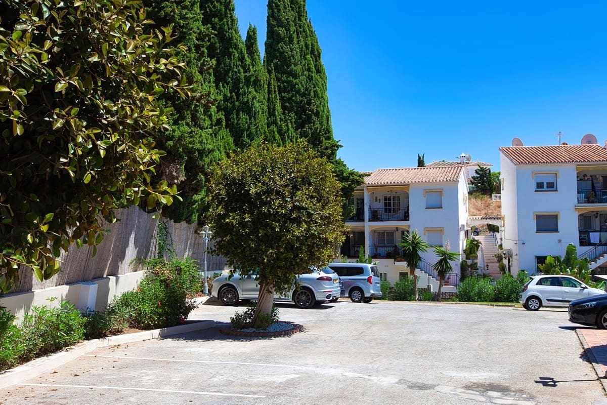 2 soverom Leilighet til salgs i Mijas Costa med svømmebasseng - € 349 000 (Ref: 9476193)