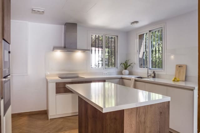 3 makuuhuone Huvila myytävänä paikassa El Madroñal, Benahavís mukana uima-altaan - 1 695 000 € (Ref: 9485367)