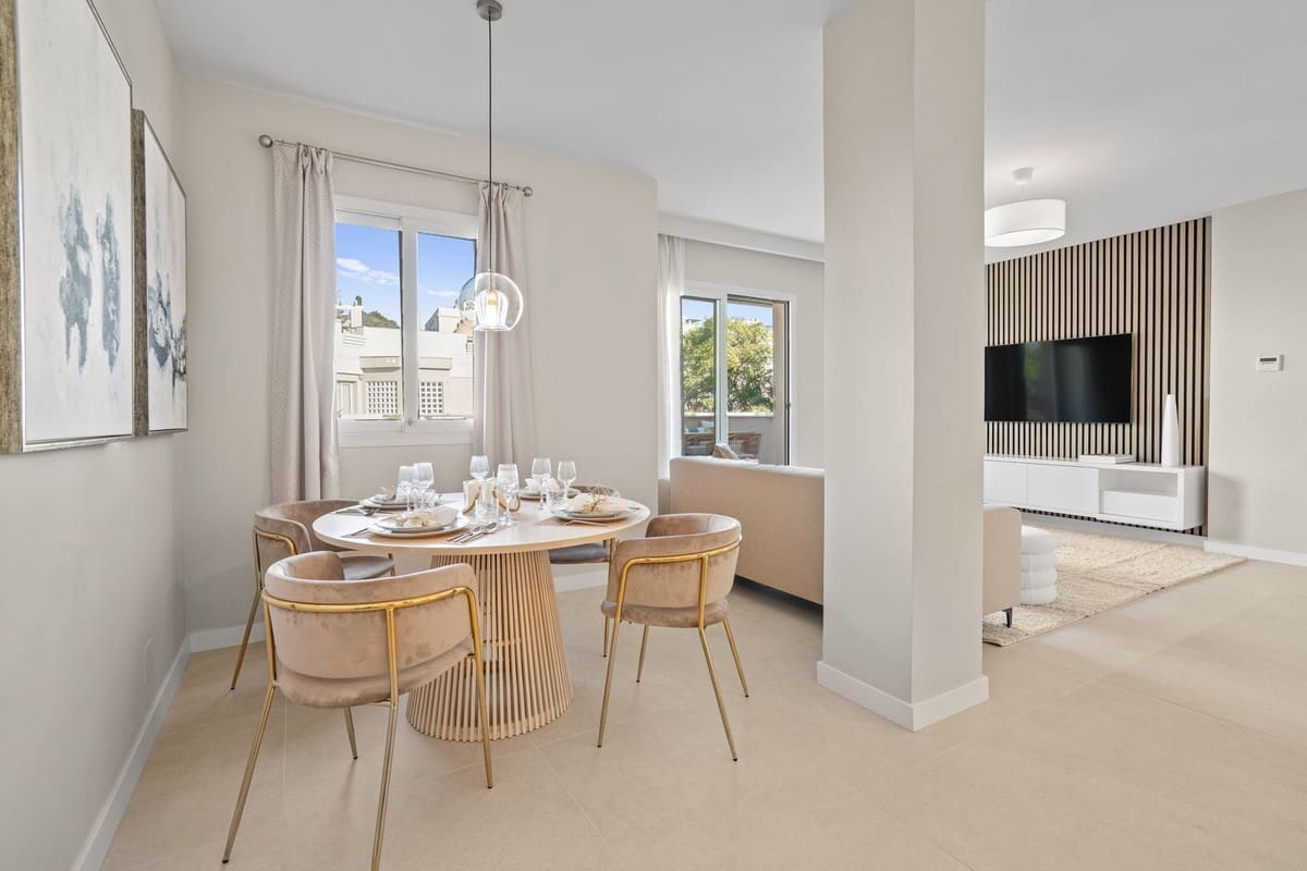 3 soverom Penthouse til salgs i Nueva Andalucia med svømmebasseng - € 895 000 (Ref: 9485369)