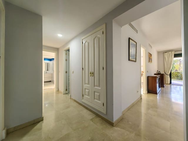 3 slaapkamer Appartement te koop in Guadalmina Alta, Marbella met zwembad - € 449.000 (Ref: 9485370)