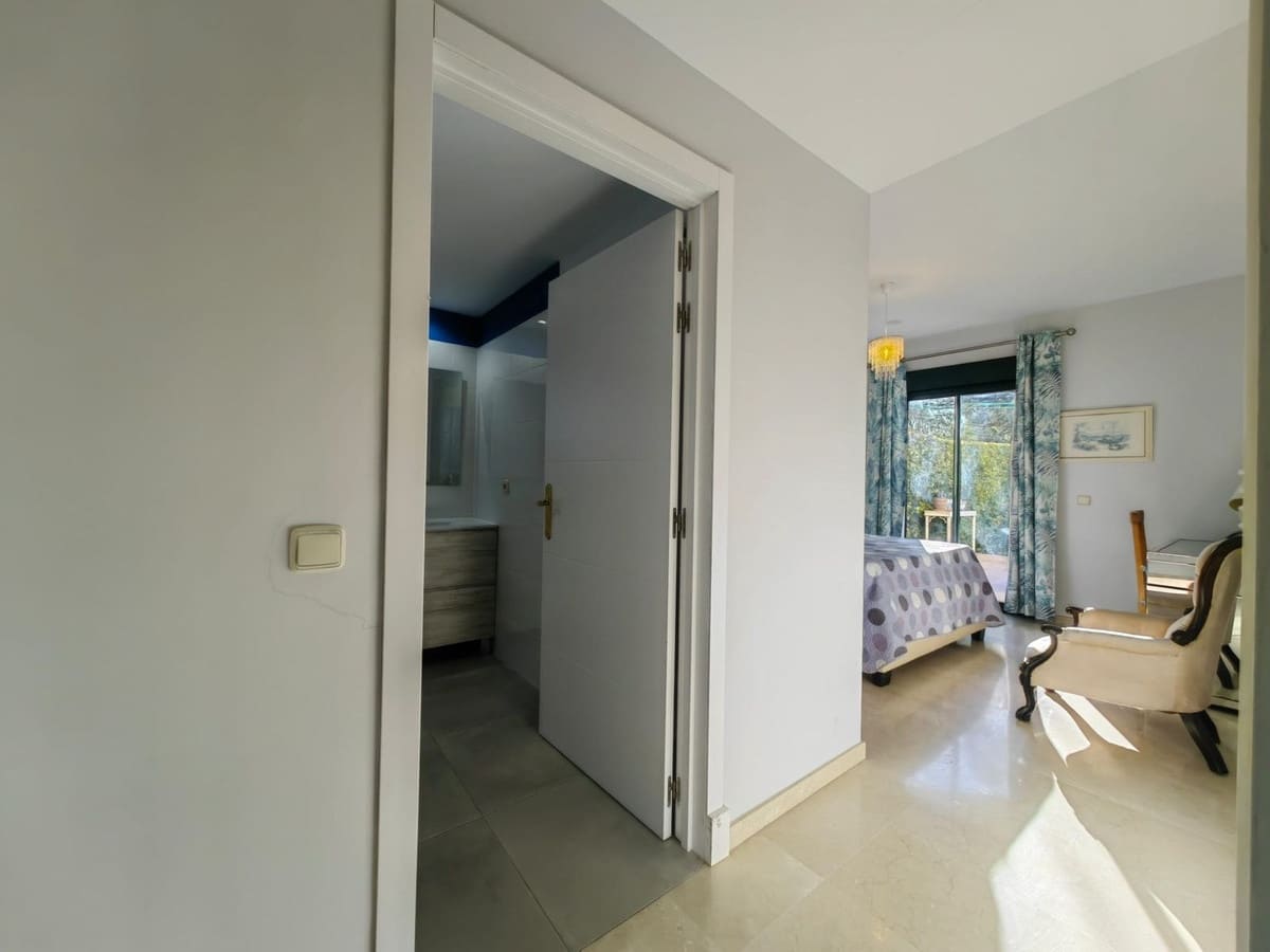 3 slaapkamer Appartement te koop in Guadalmina met zwembad - € 449.000 (Ref: 9485370)