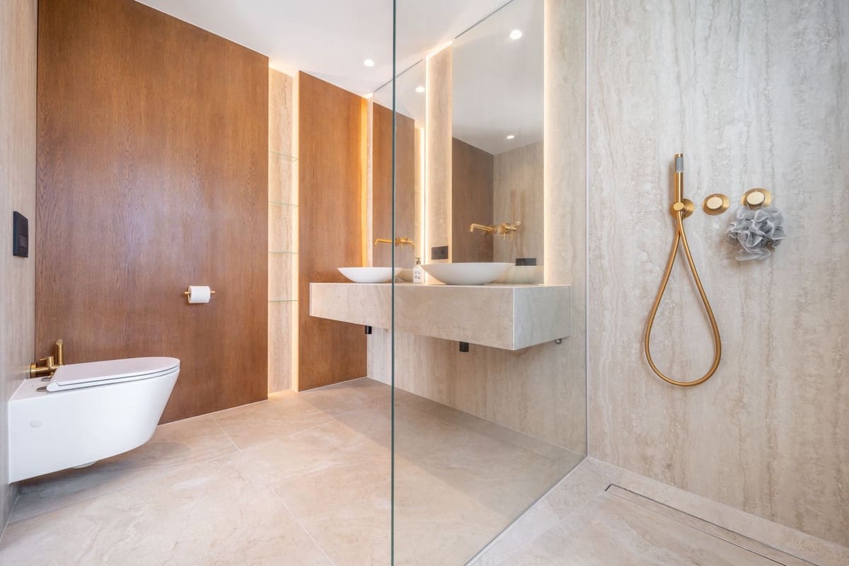 2 bedroom Townhouse for sale in Nueva Andalucia with pool - € 795,000 (Ref: 9485371)