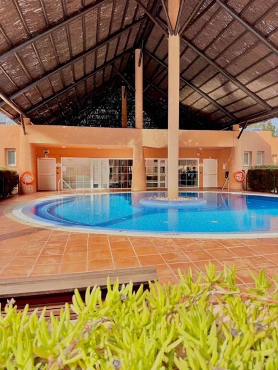 2 sovrum Lägenhet till salu i Estepona med pool - 400 000 € (Ref: 9485372)