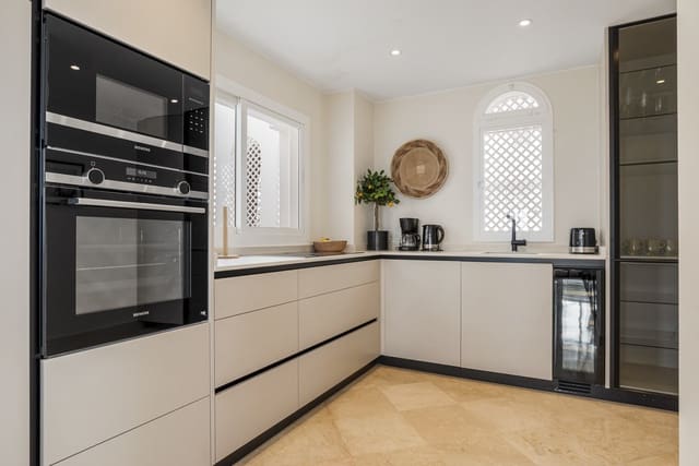 3 chambre Appartement à vendre à La Carolina - Guadalpín, Marbella avec piscine - 1 495 000 € (Ref: 9488755)