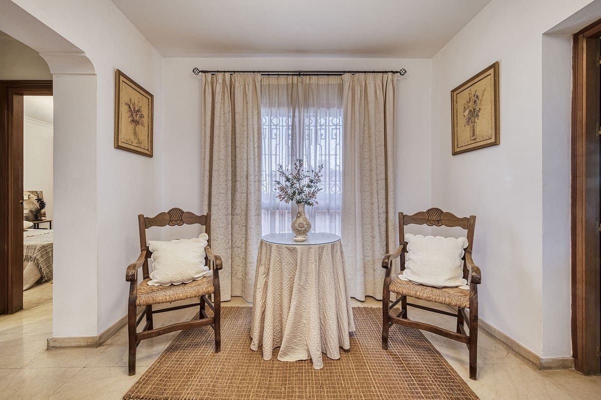 4 soverom Villa til salgs i Marbella med svømmebasseng - € 1 150 000 (Ref: 9488756)