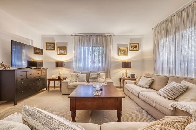 4 soverom Villa til salgs i Casco Antiguo, Marbella med svømmebasseng - € 1 150 000 (Ref: 9488756)