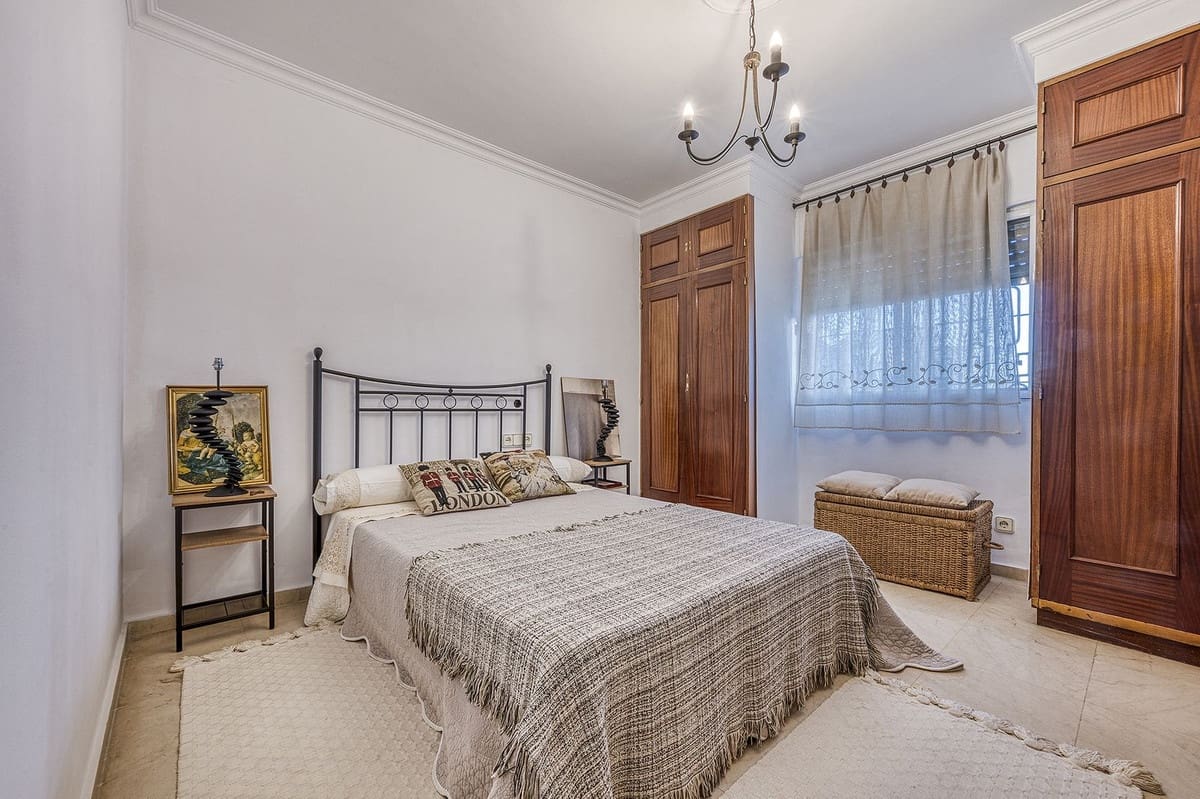 4 soverom Villa til salgs i Marbella med svømmebasseng - € 1 150 000 (Ref: 9488756)