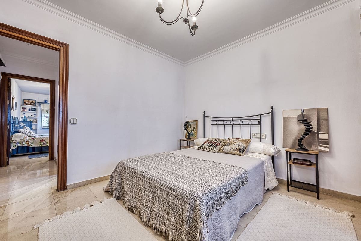 4 soverom Villa til salgs i Marbella med svømmebasseng - € 1 150 000 (Ref: 9488756)