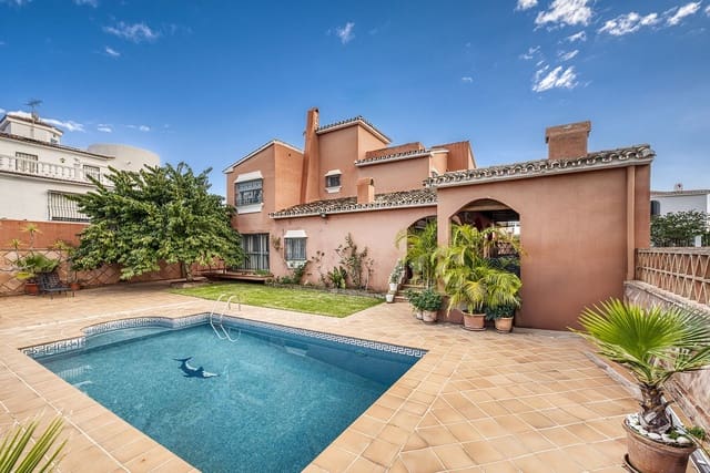4 soverom Villa til salgs i Casco Antiguo, Marbella med svømmebasseng - € 1 150 000 (Ref: 9488756)