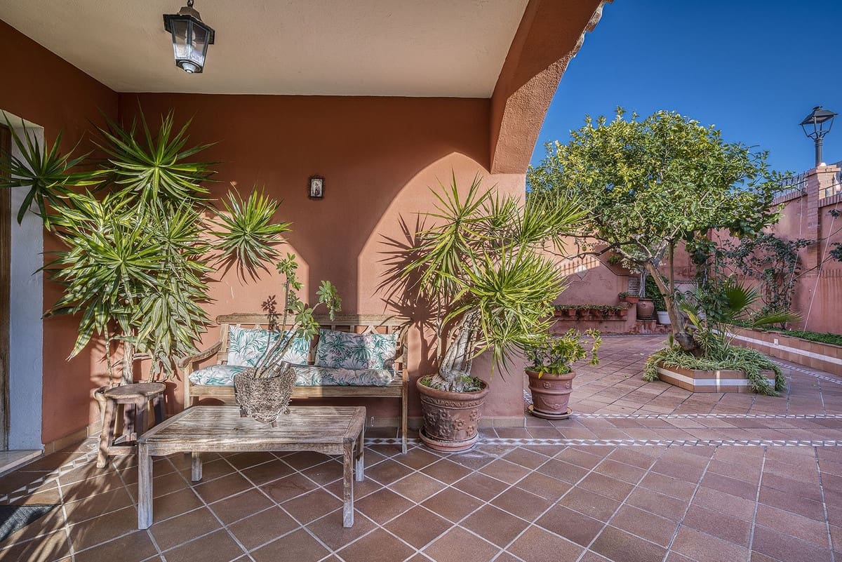 4 soverom Villa til salgs i Marbella med svømmebasseng - € 1 150 000 (Ref: 9488756)