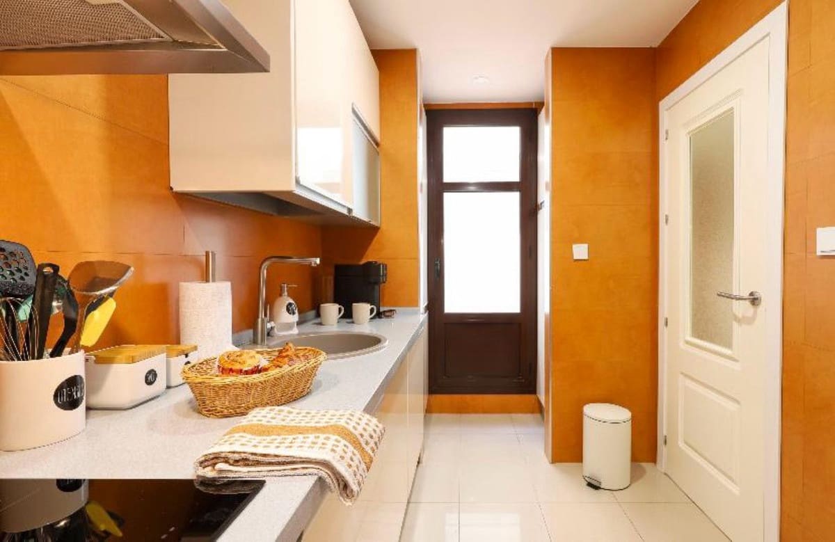 2 sypialnia Apartament na sprzedaż w Nueva Andalucia z basenem - 645 000 € (Ref: 9488757)