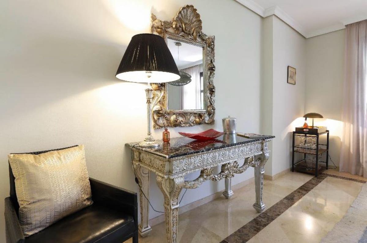 2 sypialnia Apartament na sprzedaż w Nueva Andalucia z basenem - 645 000 € (Ref: 9488757)