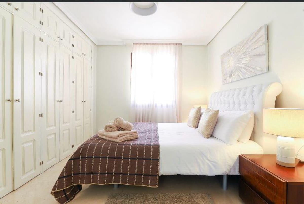 2 sypialnia Apartament na sprzedaż w Nueva Andalucia z basenem - 645 000 € (Ref: 9488757)