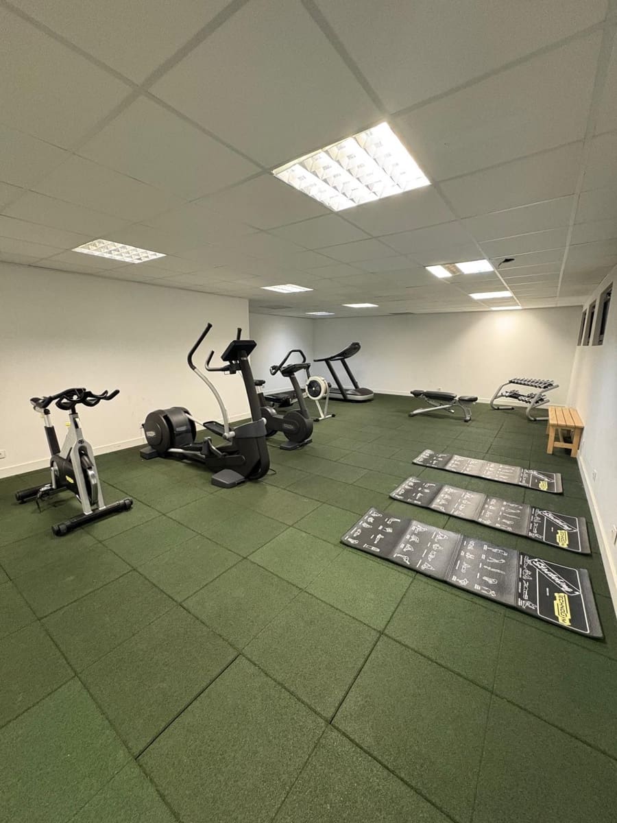 2 sypialnia Apartament na sprzedaż w Nueva Andalucia z basenem - 645 000 € (Ref: 9488757)