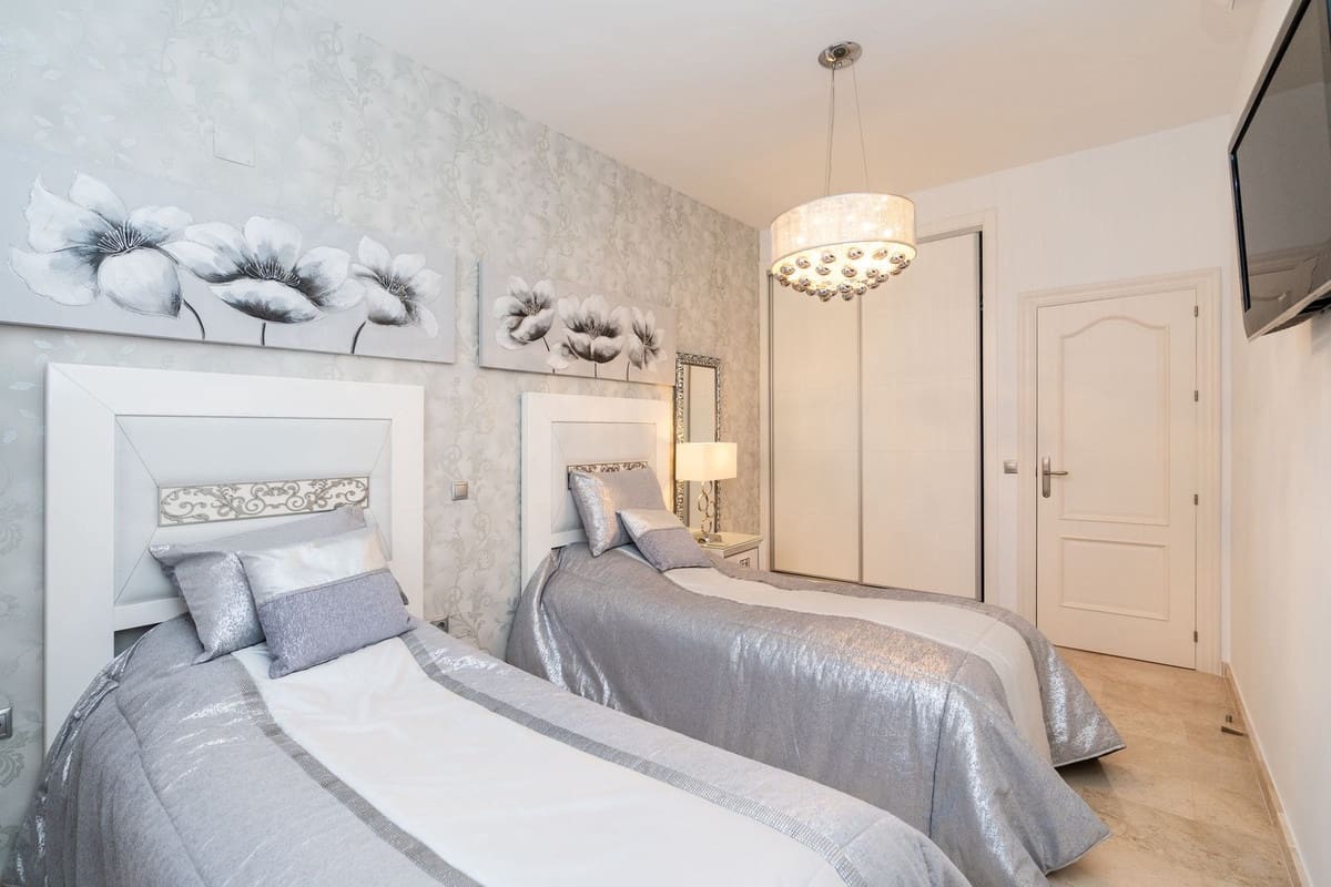 4 soveværelse Lejlighed til salg i Marbella - € 1.345.000 (Ref: 9499170)