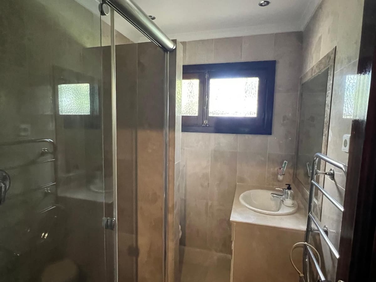 4 soveværelse Villa til salg i Estepona med swimmingpool - € 950.000 (Ref: 9508993)