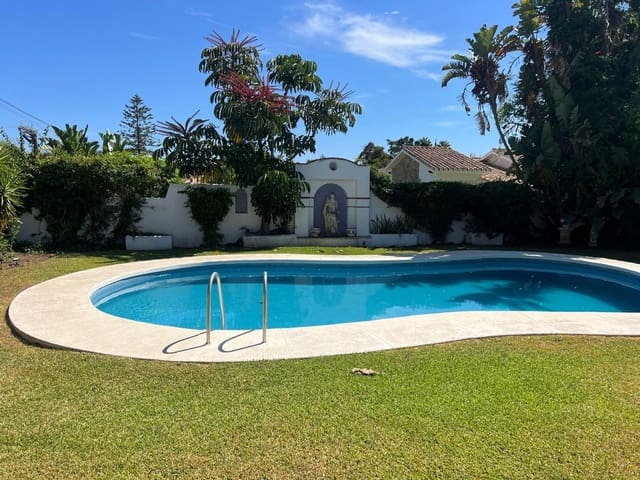 4 soveværelse Villa til salg i Parque Central, Estepona med swimmingpool - € 950.000 (Ref: 9508993)