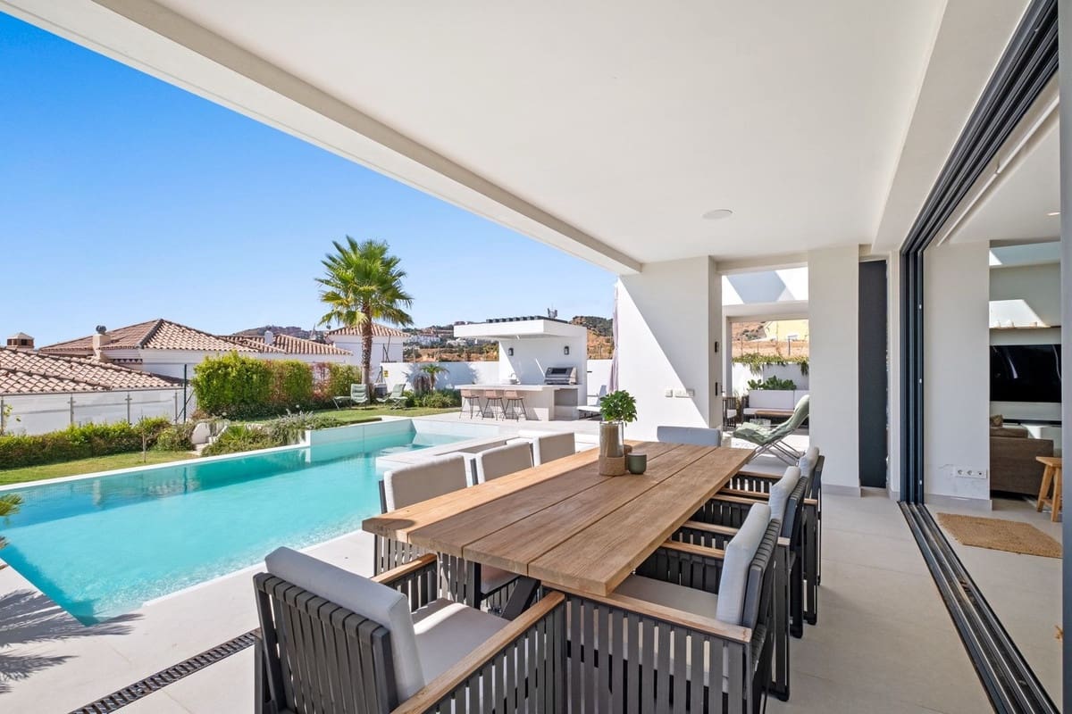 4 chambre Villa/Maison à vendre à Riviera del Sol avec piscine - 1 875 000 € (Ref: 9508994)