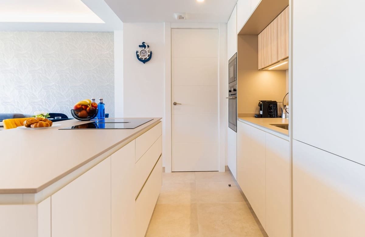 2 soveværelse Lejlighed til salg i Fuengirola med swimmingpool - € 595.000 (Ref: 9508995)