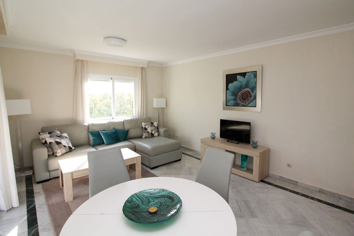 2 Zimmer Apartment zu verkaufen in Marbella mit Pool - 495.000 € (Ref: 9509001)