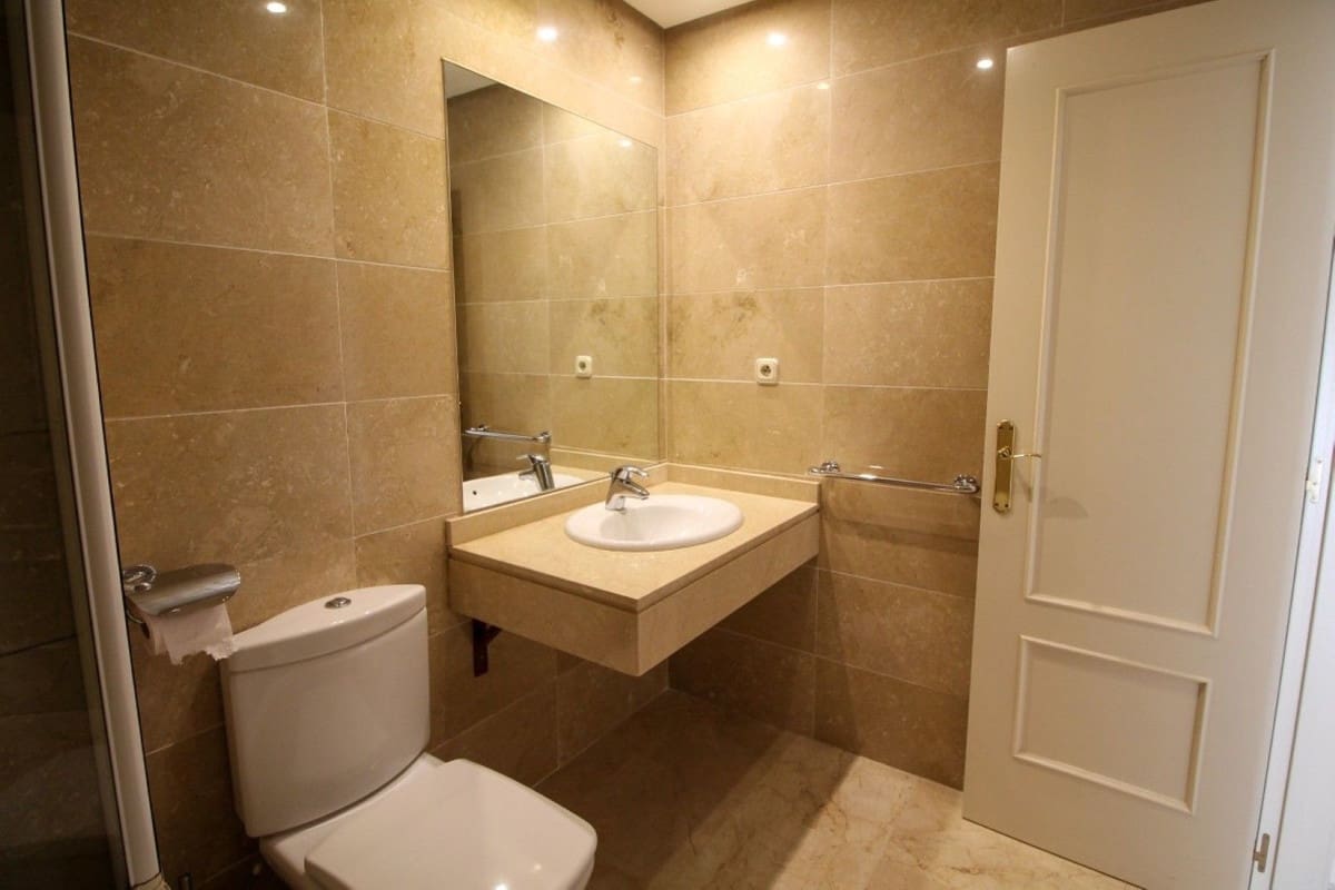 2 Zimmer Apartment zu verkaufen in Marbella mit Pool - 495.000 € (Ref: 9509001)