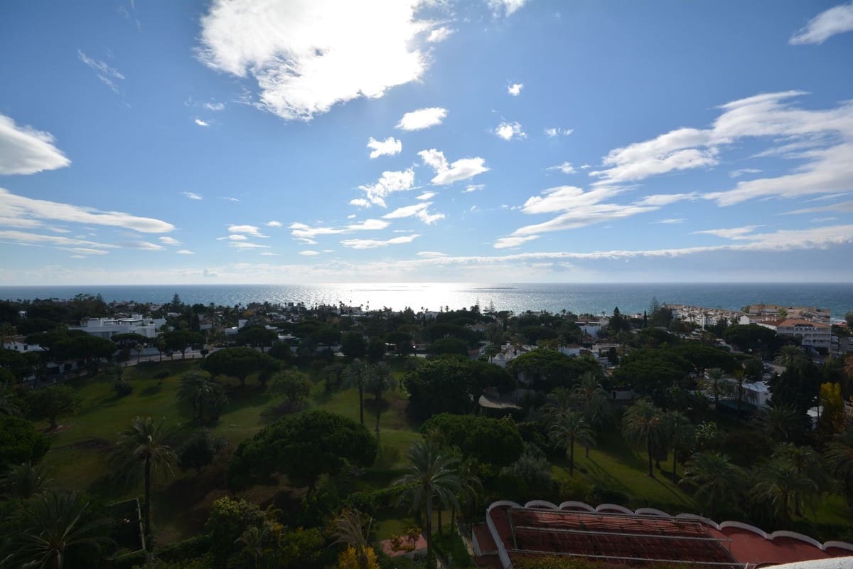 1 slaapkamer Appartement te koop in Marbesa met zwembad - € 250.000 (Ref: 9509003)