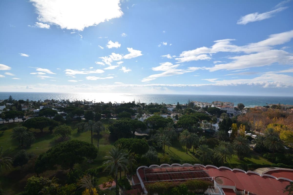 1 slaapkamer Appartement te koop in Marbesa met zwembad - € 250.000 (Ref: 9509003)