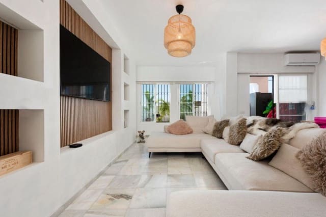 4 slaapkamer Villa te koop in Guadalmansa, Estepona met zwembad - € 795.000 (Ref: 9509009)