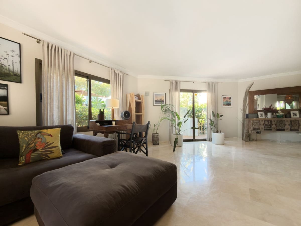 4 slaapkamer Appartement te koop in Elviria met zwembad - € 1.100.000 (Ref: 9509013)