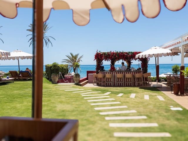 Apartamento de 4 habitaciones en Elviria, Marbella en venta con piscina - 1.100.000 € (Ref: 9509013)