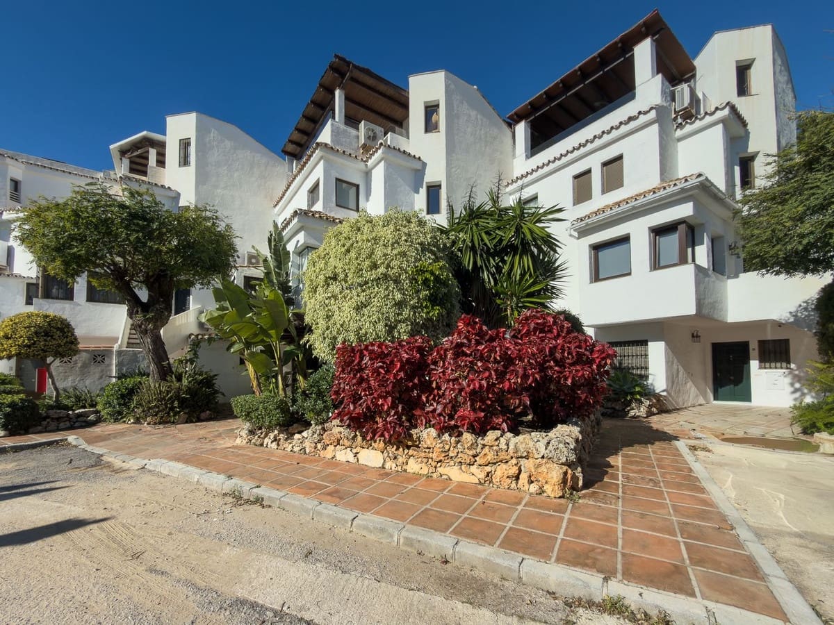 4 slaapkamer Appartement te koop in Elviria met zwembad - € 1.100.000 (Ref: 9509013)