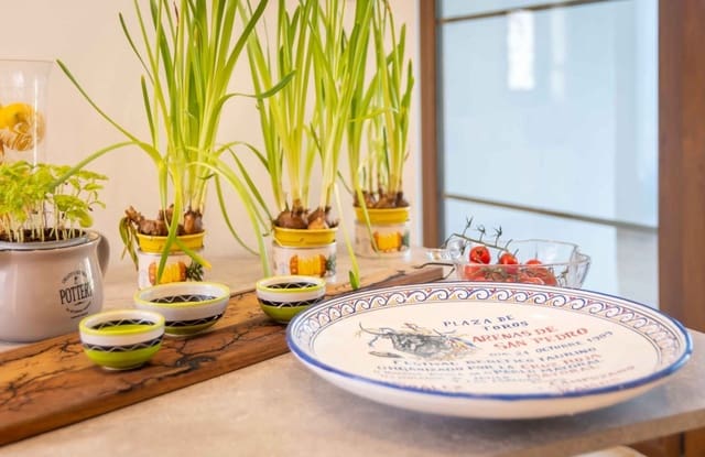 4 soveværelse Villa til salg i Parque Central, Estepona med swimmingpool - € 1.299.000 (Ref: 9509015)