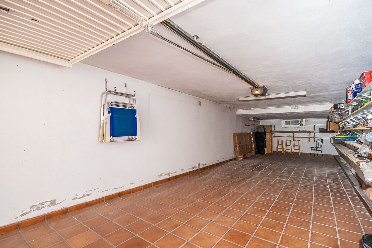 4 bedroom Villa for sale in Marbesa - € 2,100,000 (Ref: 9509016)